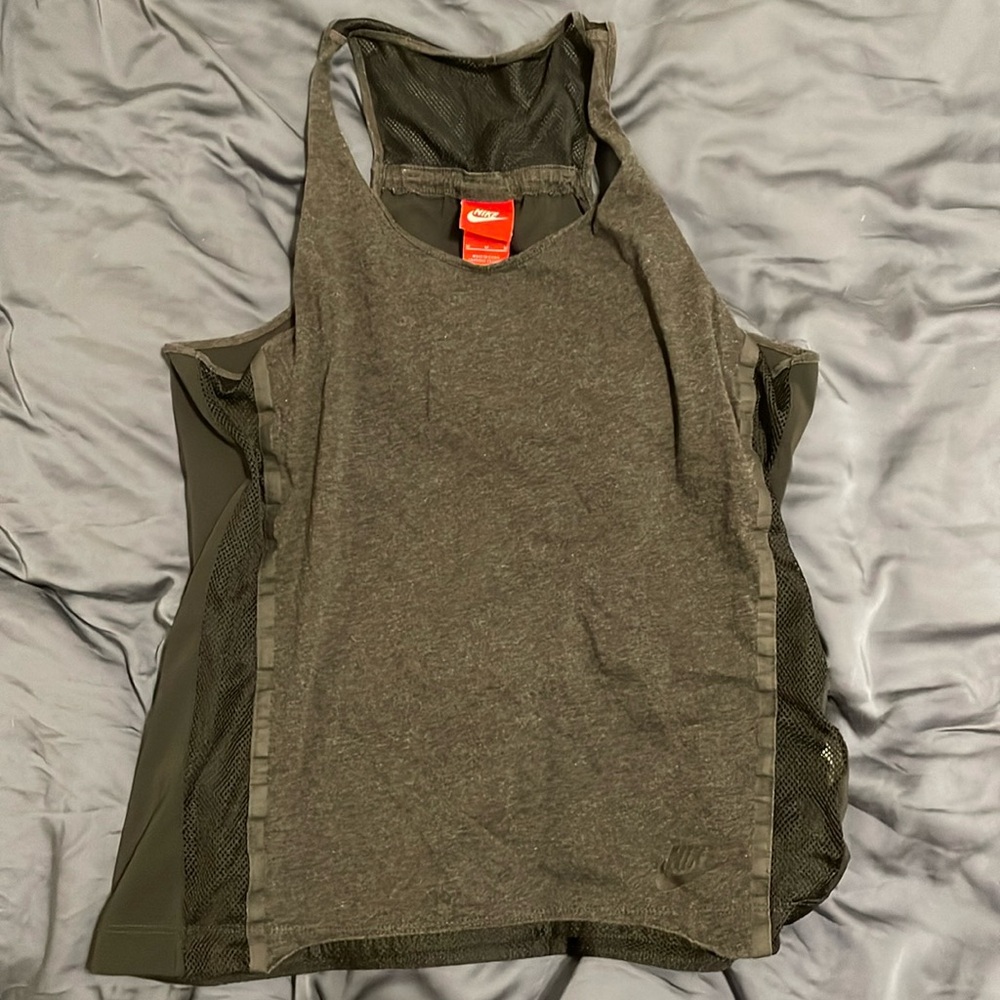 Nike Sports Top size M